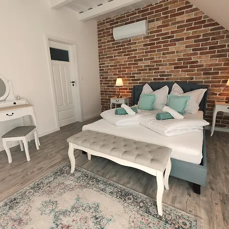 Elisoria Superiors בית הארחה