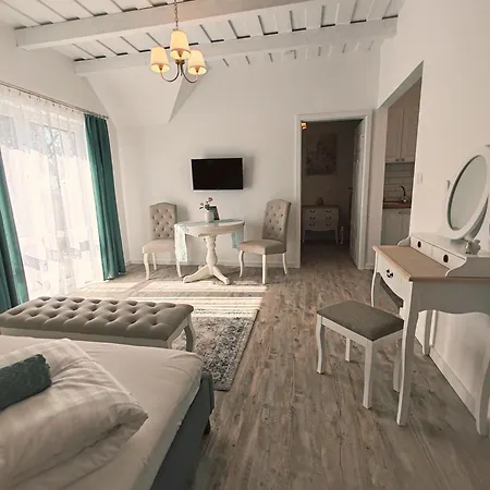 Elisoria Superiors צ'רסגטומאי