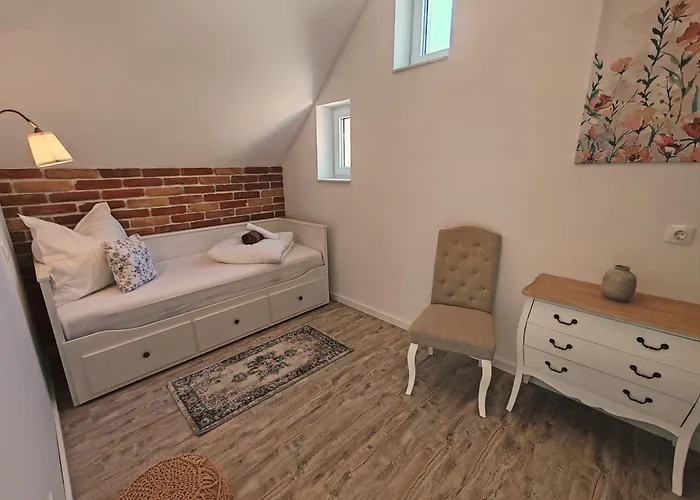 בית הארחה Elisoria Superiors צ'רסגטומאי