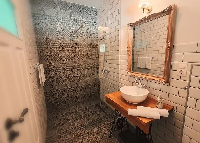 Elisoria Superiors *