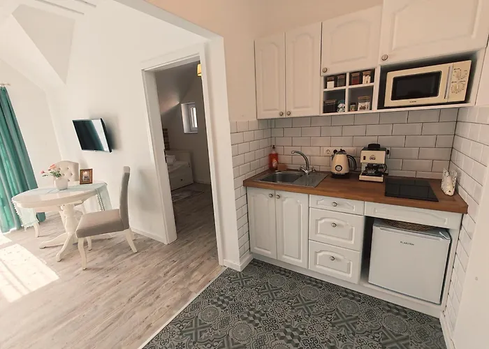 בית הארחה Elisoria Superiors צ'רסגטומאי